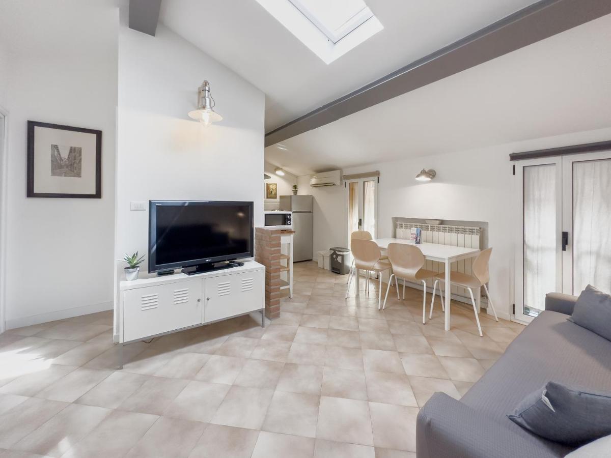 Realkasa Carro 7 Apartment Bologna Exteriör bild